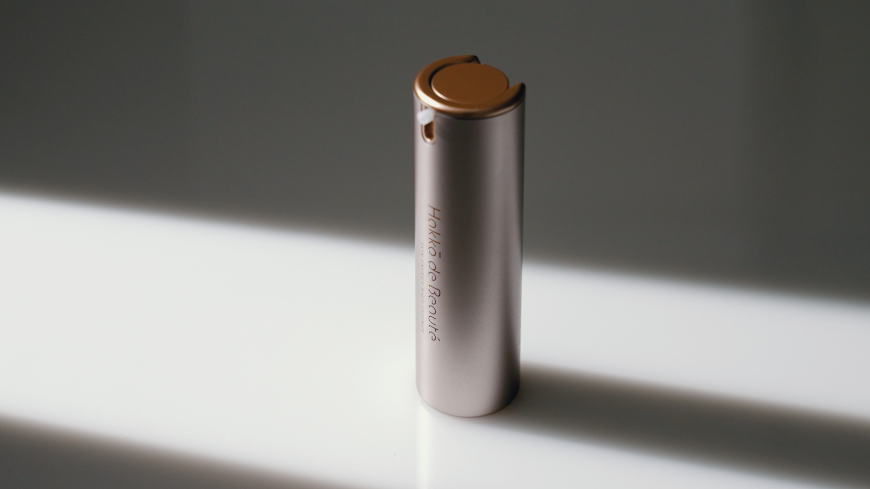 美容液 akko Amazon.co.jp: 【美容成分99% 濃密発酵美容液】Hakkō de Beauté